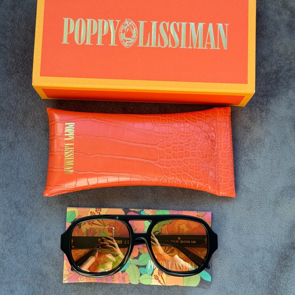 New Poppy Lissiman Black Aviator Sunglasses - Picture 2 of 5